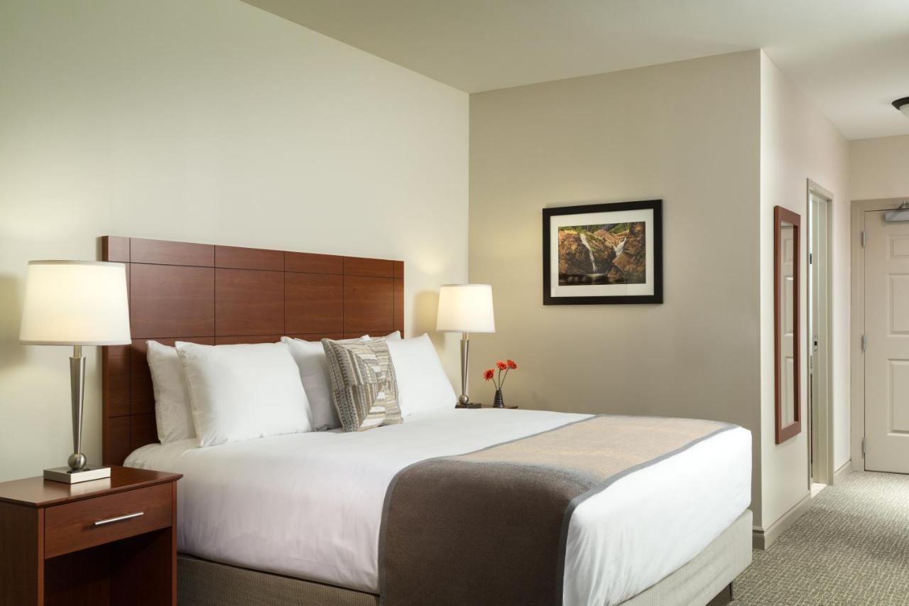 Anthracite Hotel 3*